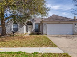 5509 Greenwich Dr, Arlington, TX 76018