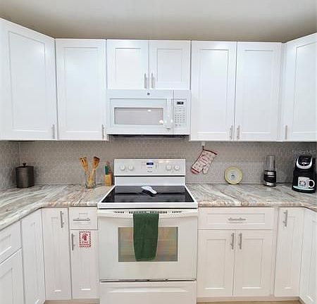 5th image of 106 Lake Judy Lee Dr