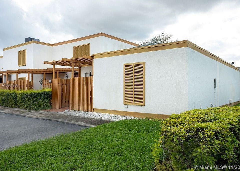 1st image of 1741 SW 131st Place Cir S
