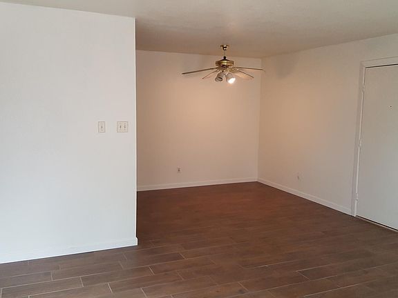 3rd image of 6325 N Barcelona Ln