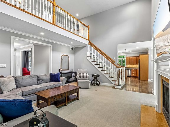 3rd image of 10747 Blueberry Hill Dr
