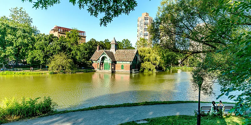 Rented by Corcoran | media 23