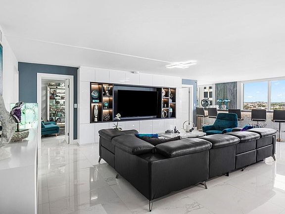 5th image of 3015 S Ocean Boulevard #7C aka 703