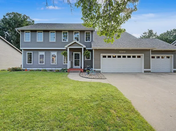 6300 N Winwood Dr, Johnston, IA 50131