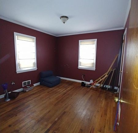 5th image of 8 Linda Ln