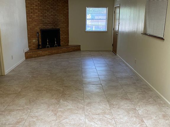 4th image of 2408 N Grand Ave #2408-1/2-095