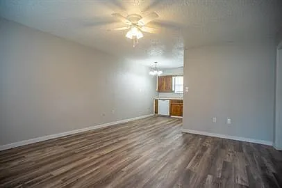 1309 S Washington Ave — Photo 6