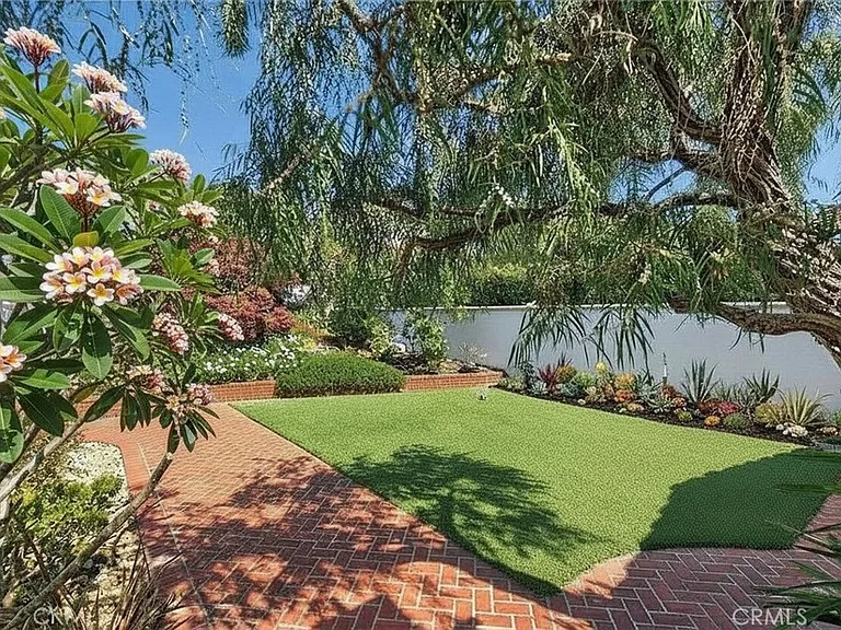 428 Cabrillo Ter — Photo 14