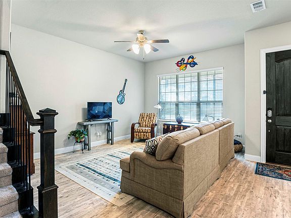 4th image of 2228 Pinnacle Ln