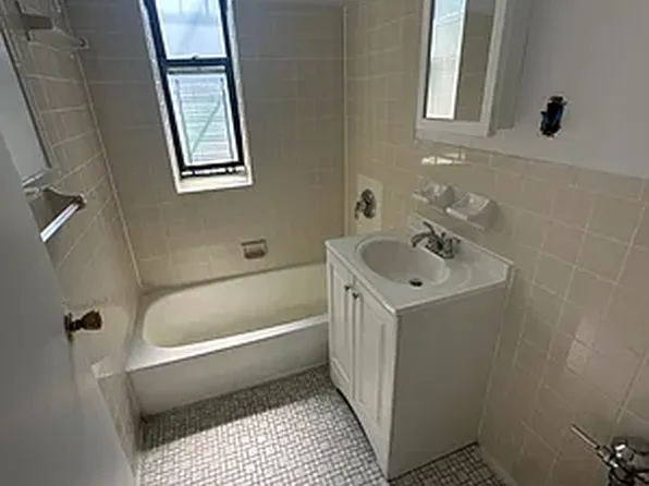 1738 University Avenue image 3 of 6