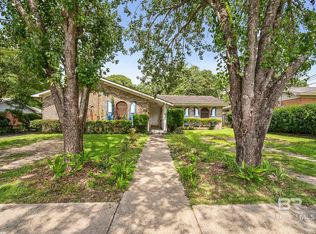 2710 Longleaf Dr, Mobile, AL 36693