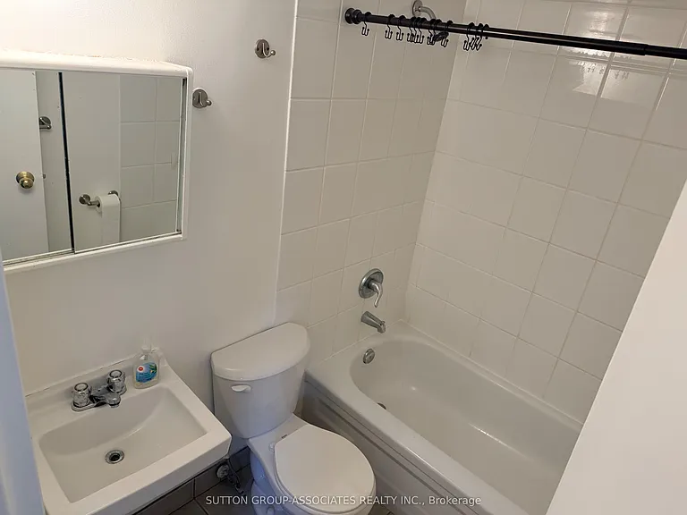 52 Metcalfe St #407 — Photo 10