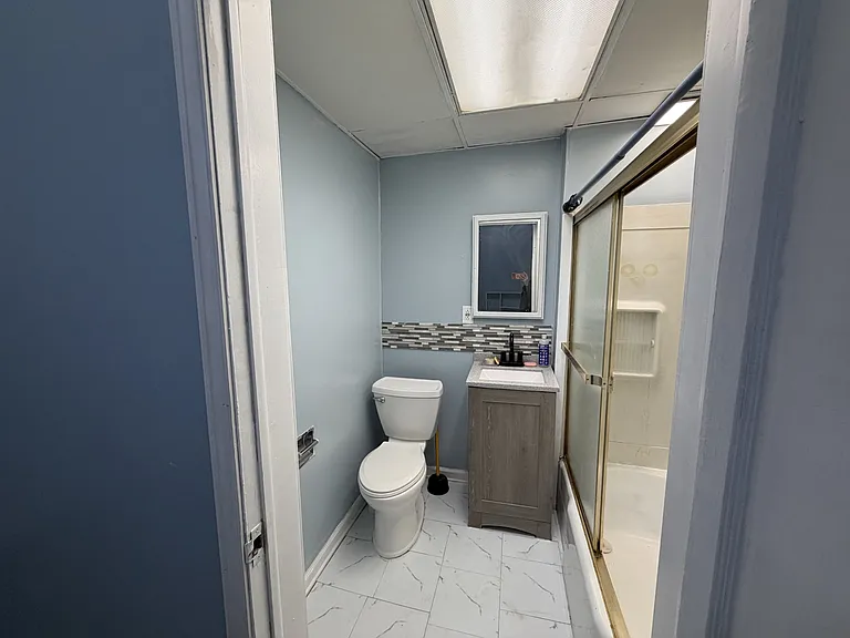 220 Lovers Ln NW #1 — Photo 5