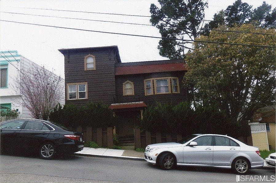 1st image of 425 Vernon St