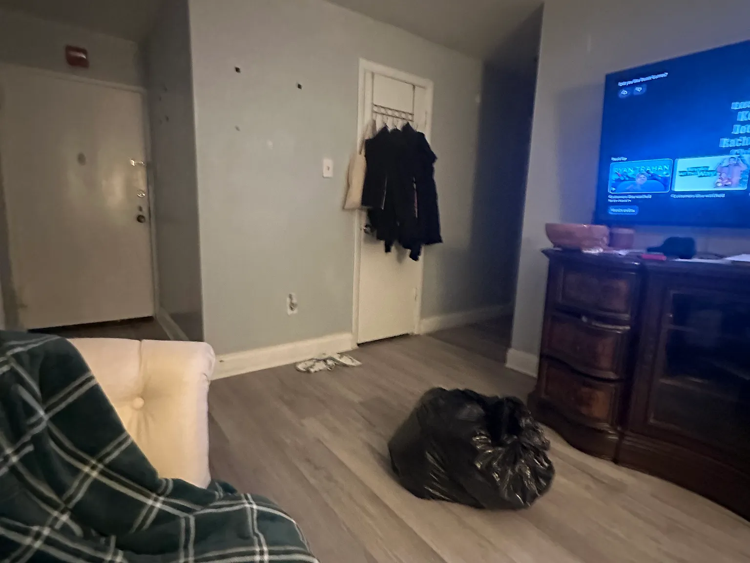 2 bed, 1005 sqft, $2,200 — Photo 2