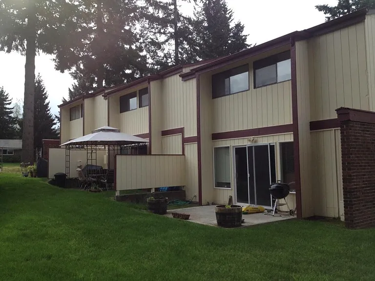 1010 Midway Dr NE #10 — Photo 23