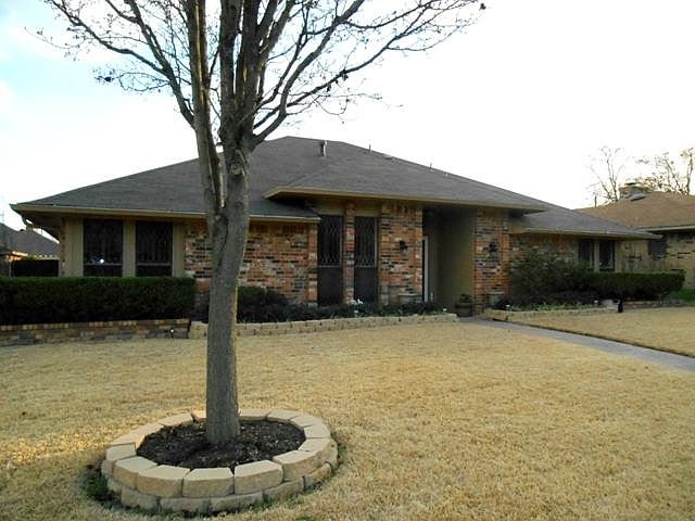 1st image of 404 Conger Dr