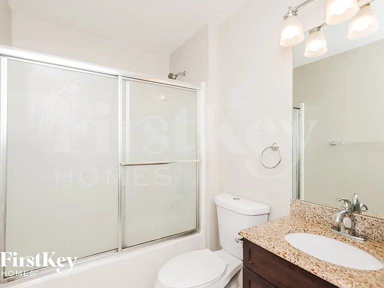 1932 Gloria Cir NE — Photo 13
