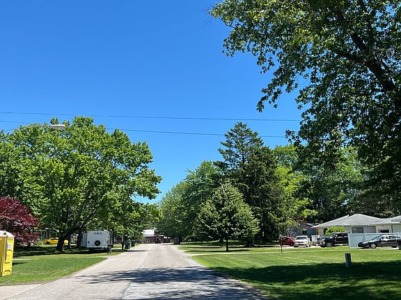 5th image of 1919 Maryland Blvd