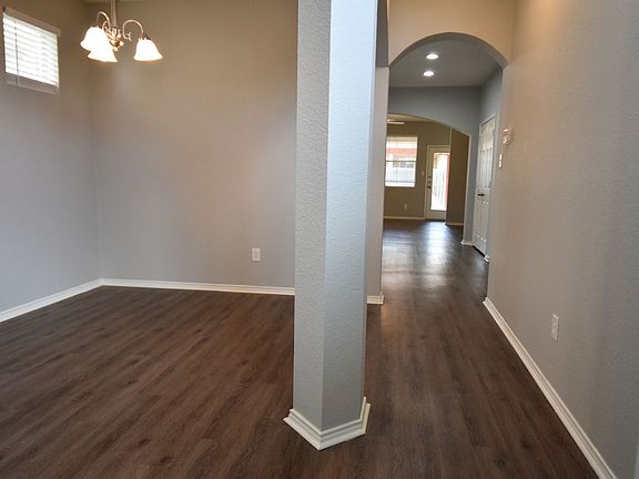 3rd image of 2644 Blackstone Dr