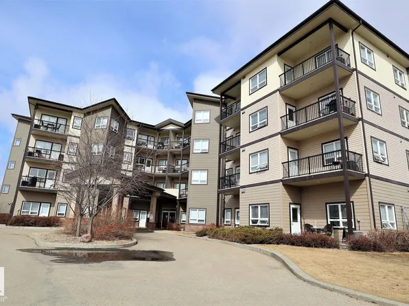 8702 Southfort Dr #212, Fort Saskatchewan, AB T8L 4R6