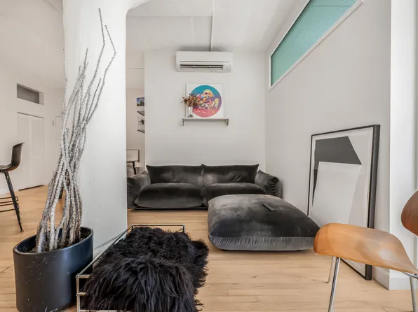 497 Pacific Street image 8 of 23