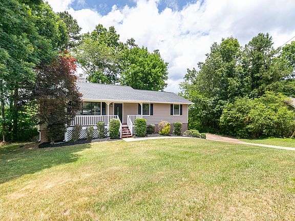 2nd image of 8419 Troubadour Way