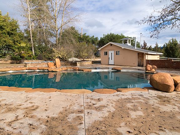 189 Rogers Rd Roseburg OR