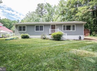 238 Calvert Dr, Lusby, MD 20657