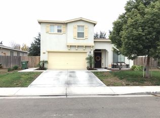 1045 Elder Ave, Dinuba, CA 93618
