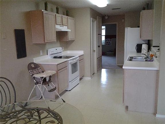 4th image of 1411 Honey Bee Ln