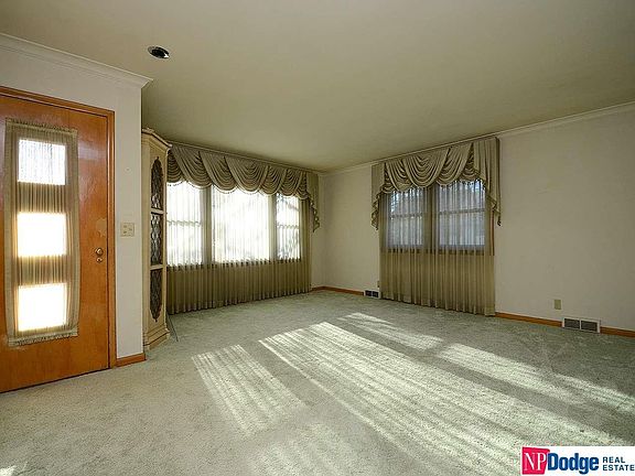 3rd image of 630 S 113th Ave