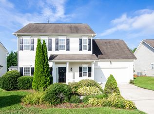 4717 Fox Thorne Dr, Charlotte, NC 28216