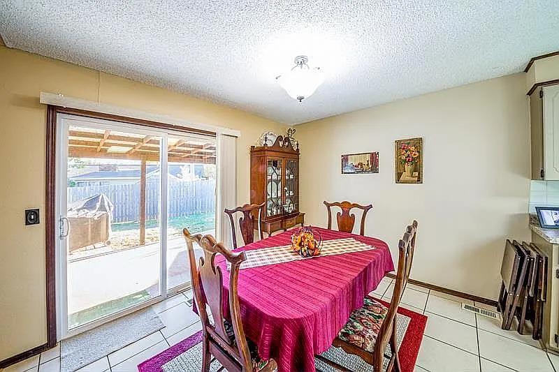 3 bed, 2.0 bath, 1919 sqft, $1,554 — Photo 4