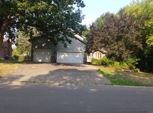 2065 Kings Rd, Eagan, MN 55122