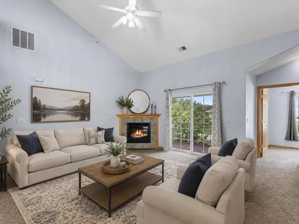 4226 Taylor Harbor W W #8, Mount Pleasant, WI 53403