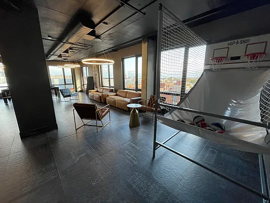 Rented by City Vista Inc | media 14