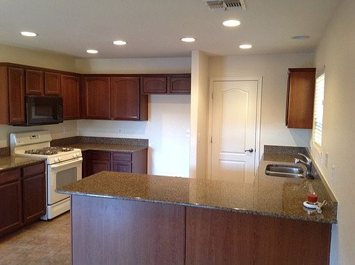 2nd image of 40107 W Thornberry Ln