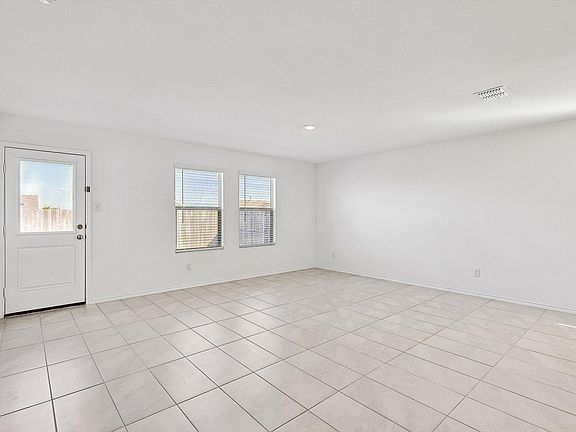 3rd image of 8628 Mount Evans Ct