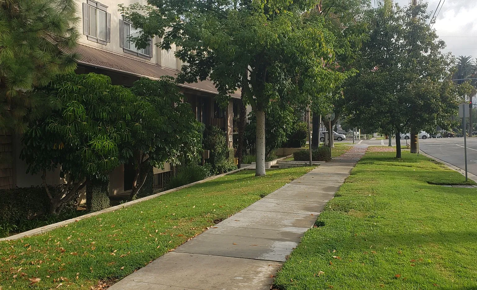 100 - Kimberly Apartments — Photo 2