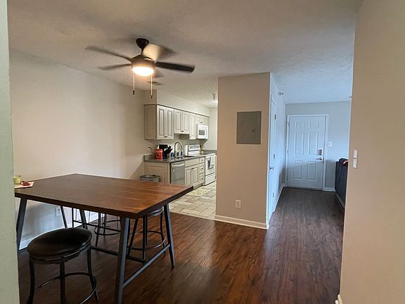 4th image of 3230 E John Hinkle Pl