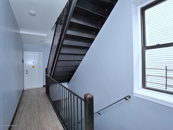 5th image of 220 Targee St
