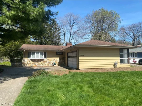 30626 Webster Rd, Bay Village, OH 44140