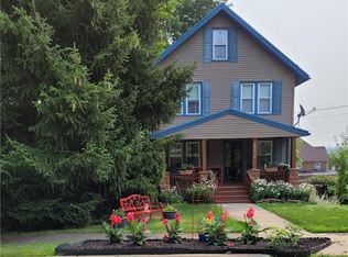 10692 Maple St, Mantua, OH 44255