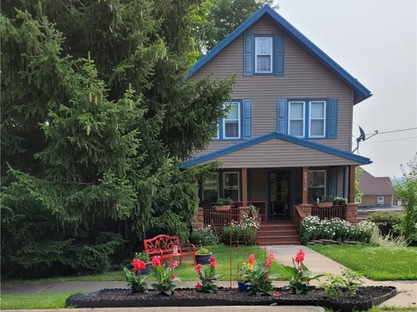 10692 Maple St, Mantua, OH 44255