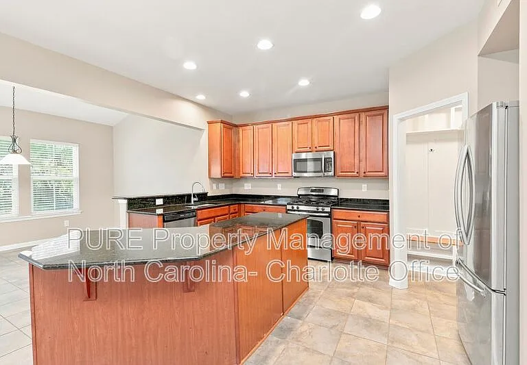 3007 Fallondale Rd — Photo 8