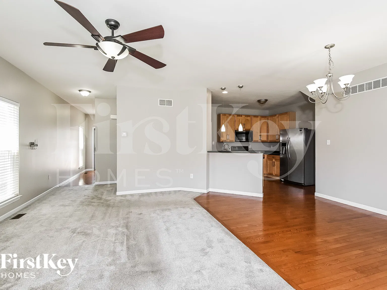3 bed, 2.5 bath, 1676 sqft, $2,590 — Photo 4