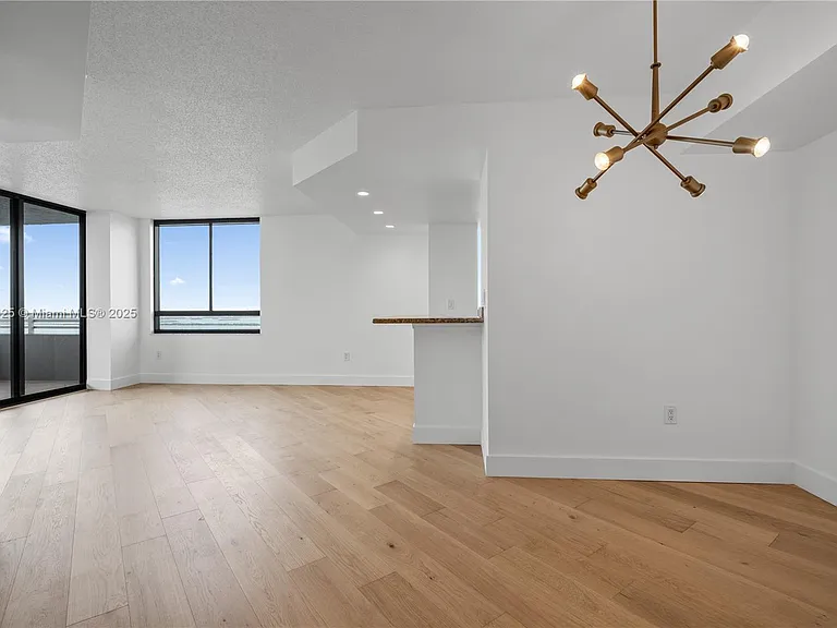 1300 West Ave #2700 — Photo 7