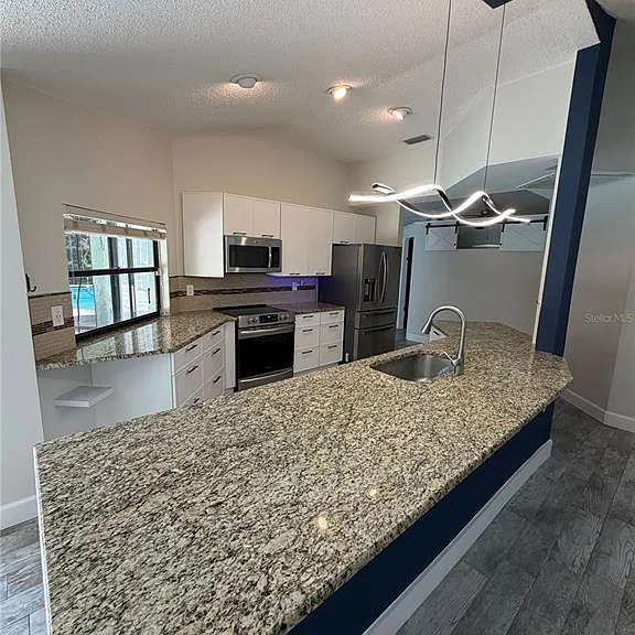 3221 Oakwood Pl — Photo 10