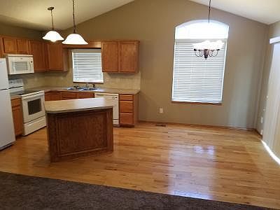 2nd image of 6214 E Oxford St